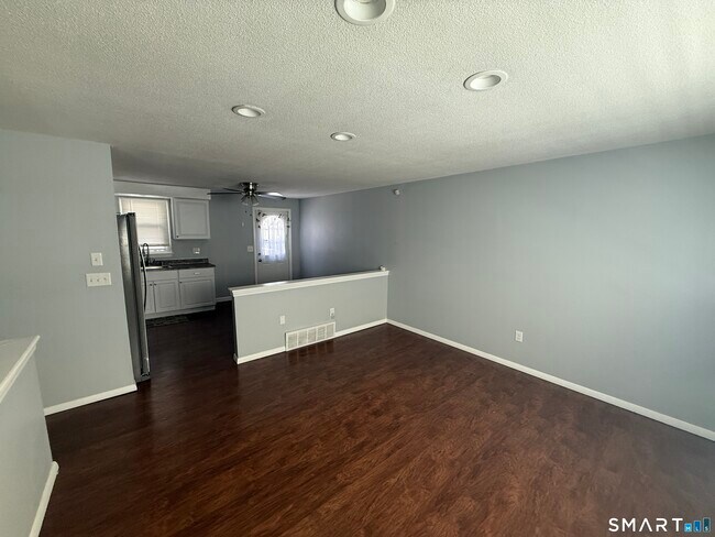 Building Photo - 106 Meetinghouse Ridge