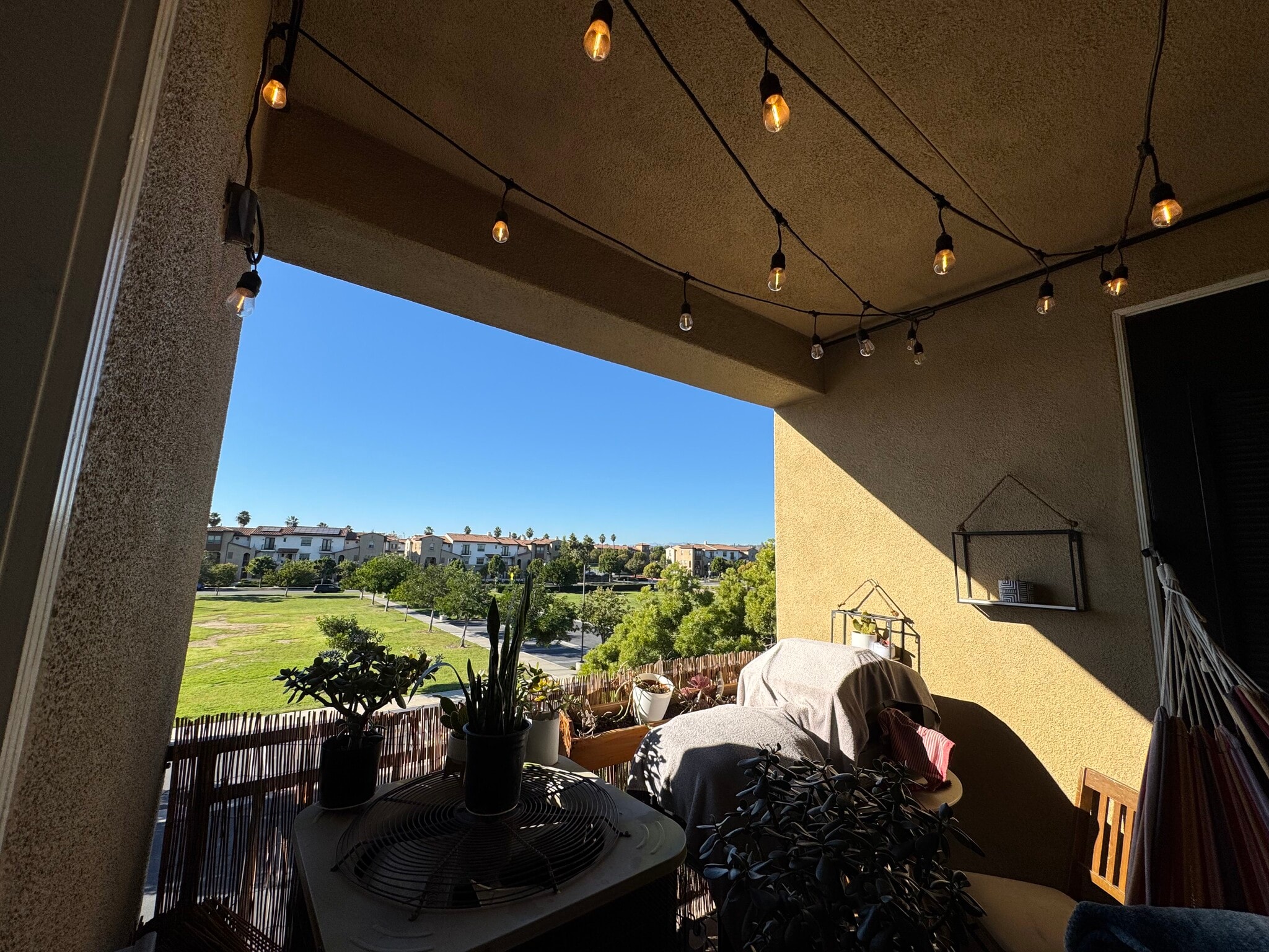 Building Photo - 243 Riverdale Ct