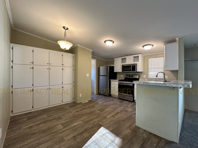 Building Photo - 1664 W Coralbrooke Dr