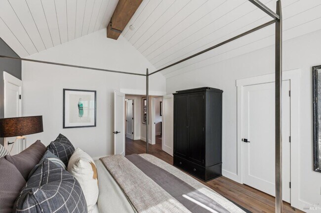 Building Photo - 1810 Quail Ct