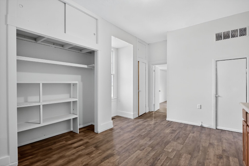 Building Photo - 313 N Washington St