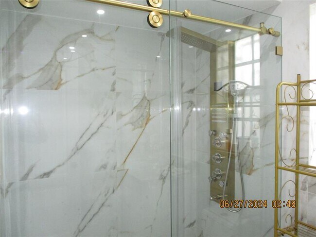 Building Photo - 9330 NW 10th St