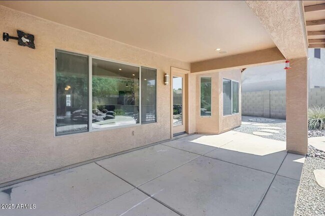Building Photo - 11623 West Cocopah St