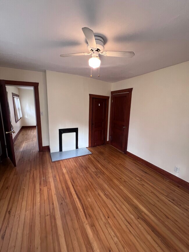 Building Photo - 5202 Dakota Ave