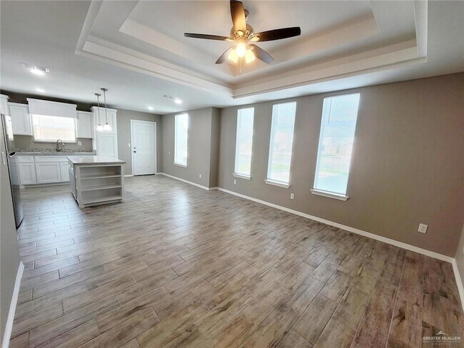 Building Photo - 3808 Las Vistas Ln