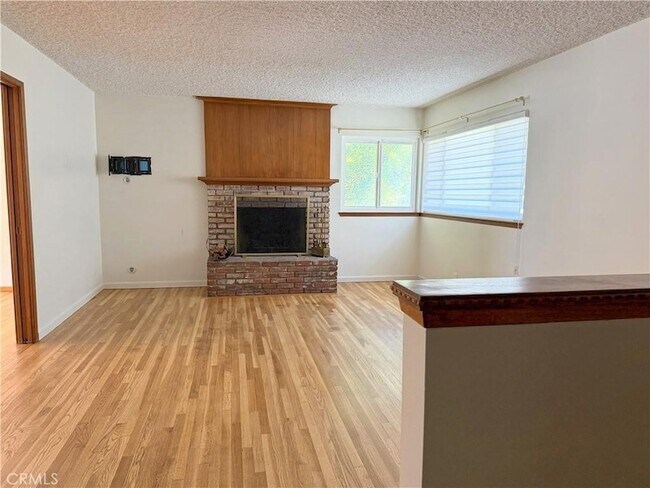 Building Photo - 840 Northwestern Dr