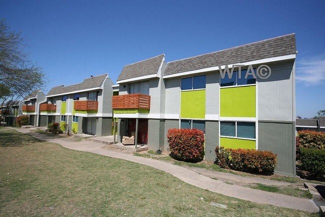 Building Photo - 2 bedroom in Austin TX 78741