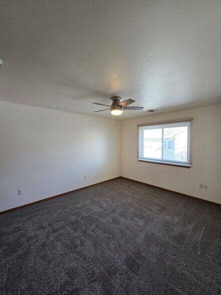 Building Photo - 572 Athletic Way