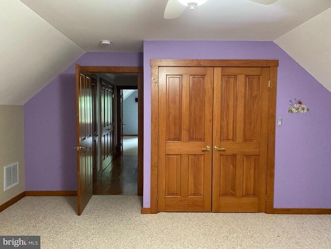 Building Photo - 1909 Back Mountain Rd