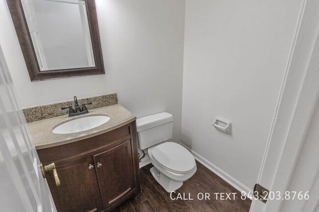 Building Photo - 302 Springview Ln