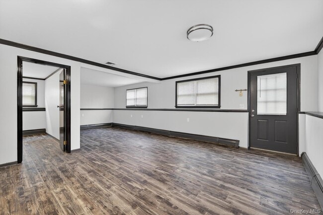 Building Photo - 9 Bay Beach Ave