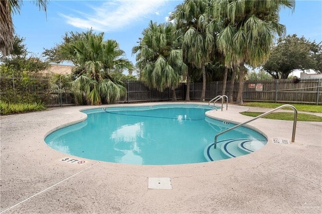 Building Photo - 21 Shasta Ave