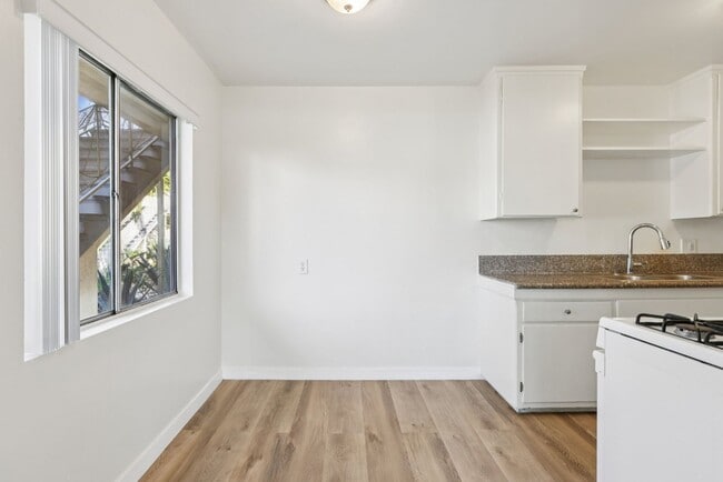 Building Photo - 6100 West Blvd