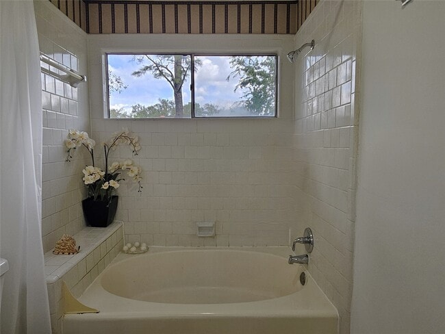 Building Photo - 8622 Quail Burg Ln