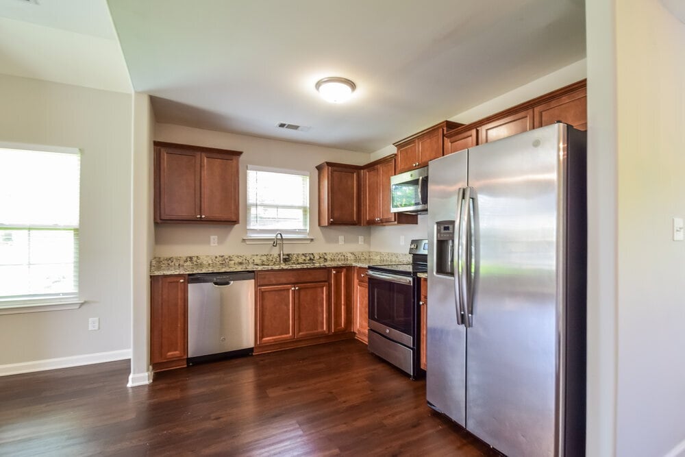 Building Photo - 6164 Humphreys Dr