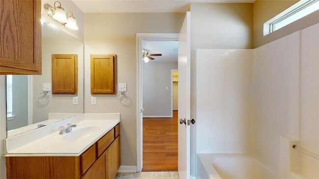 Building Photo - 505 Camp Ct