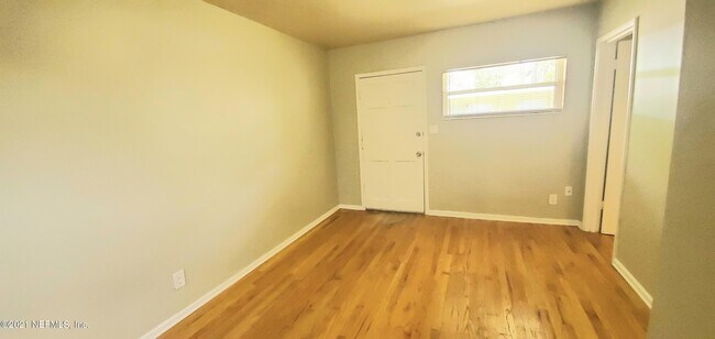 Building Photo - 2775 Herschel St