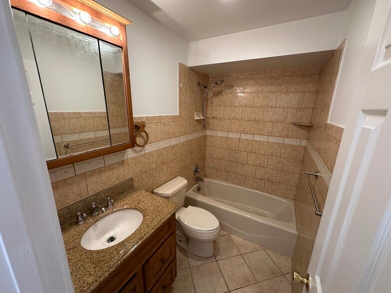 Building Photo - 35352 Gosling Ln