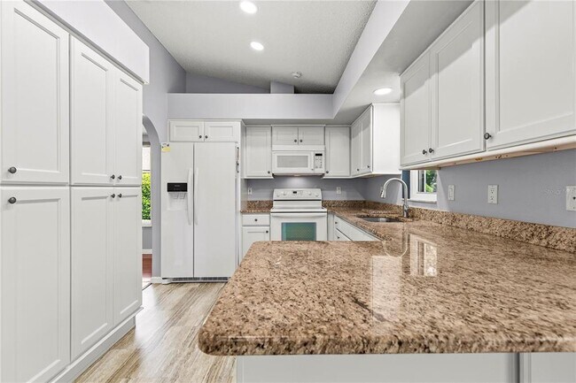 Building Photo - 9447 Ashley Dr