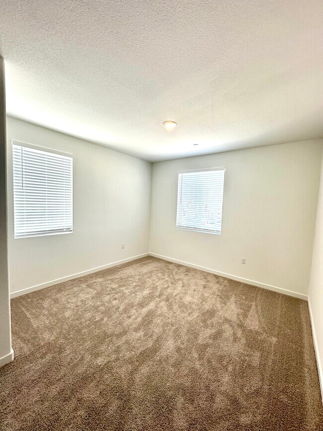 Building Photo - 8112 Moongate Wy