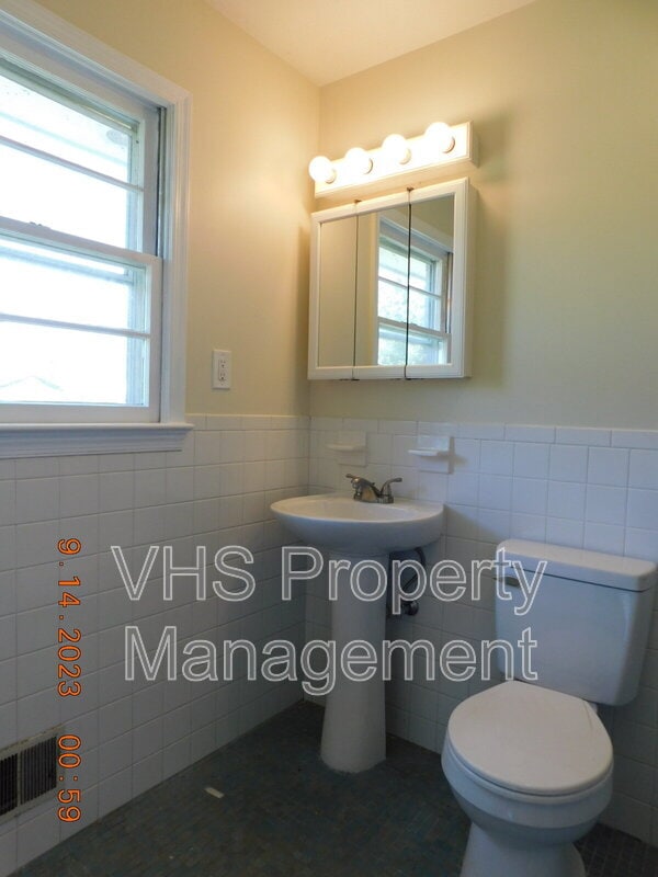 Building Photo - 8691 Old Dumfries Rd