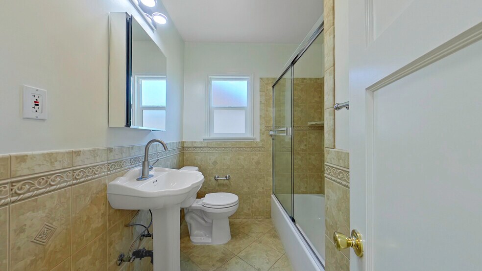 Building Photo - 3250 Las Lunas St