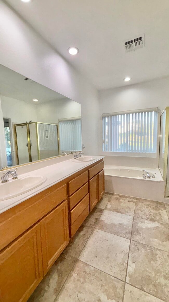 Building Photo - 80188 Golden Horseshoe Dr