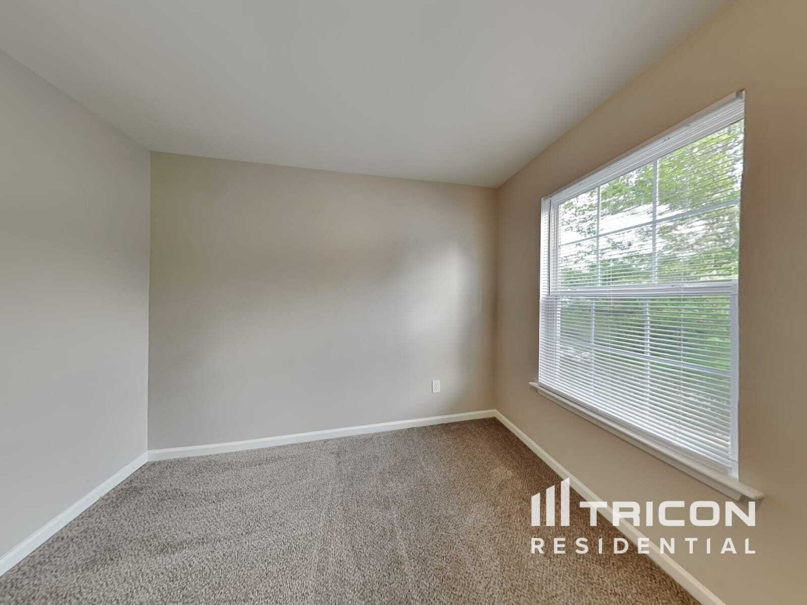Building Photo - 9514 Parkridge Dr