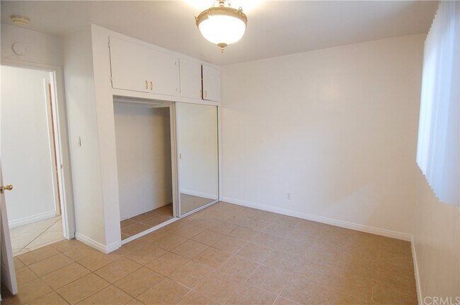 Building Photo - 166 Avenida Miramar