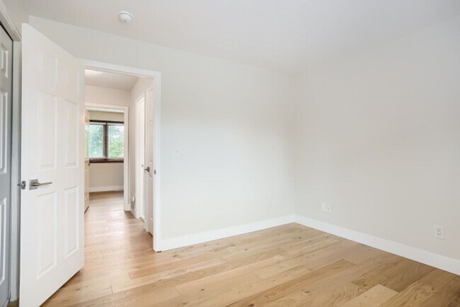 Building Photo - Beautifully Remodeled 3-Bed, 2-Bath Townhouse in Central Boulder