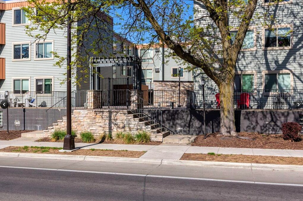 Building Photo - 3540 Hennepin Ave
