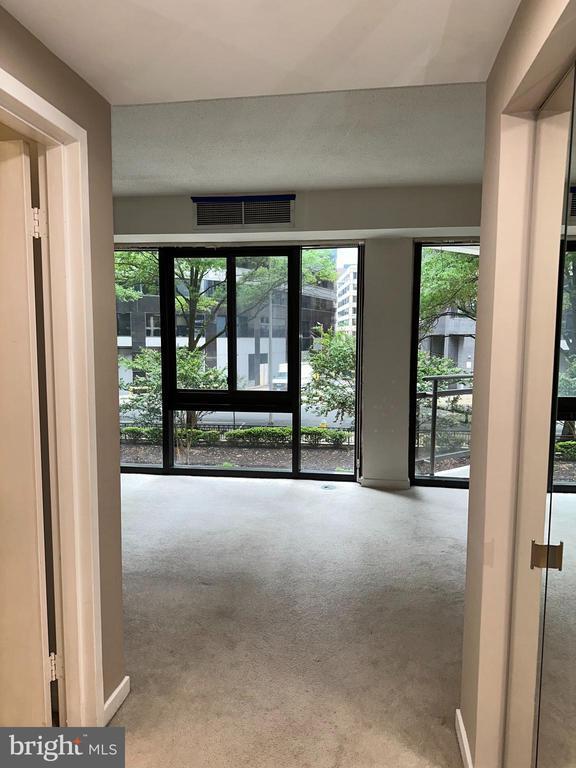 Building Photo - 1530 Key Blvd