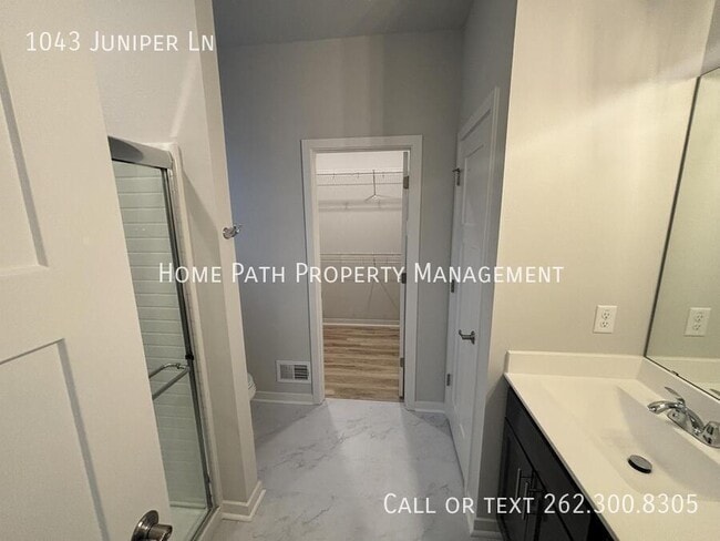 Building Photo - 1043 Juniper Ln