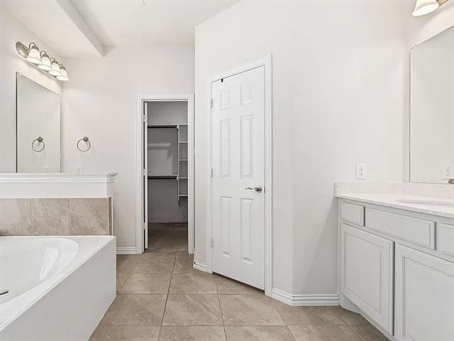 Building Photo - 140 Andover Ln