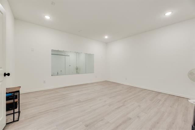 Building Photo - 1220 Grass Holw Pl