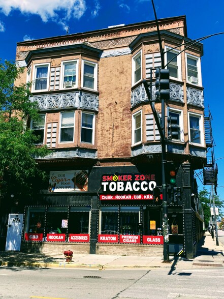 Building Photo - 802 W 31st St