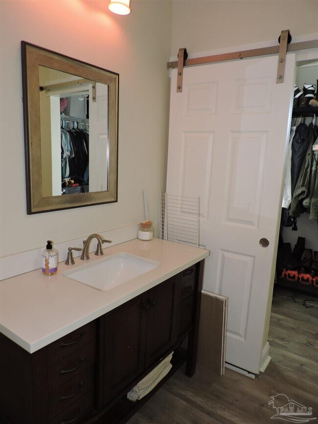 Building Photo - 19 N C St