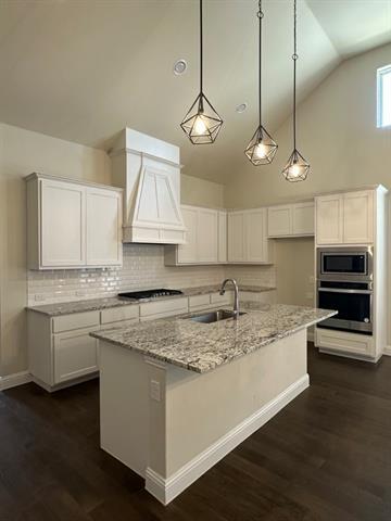 Building Photo - 3501 Clara Dr