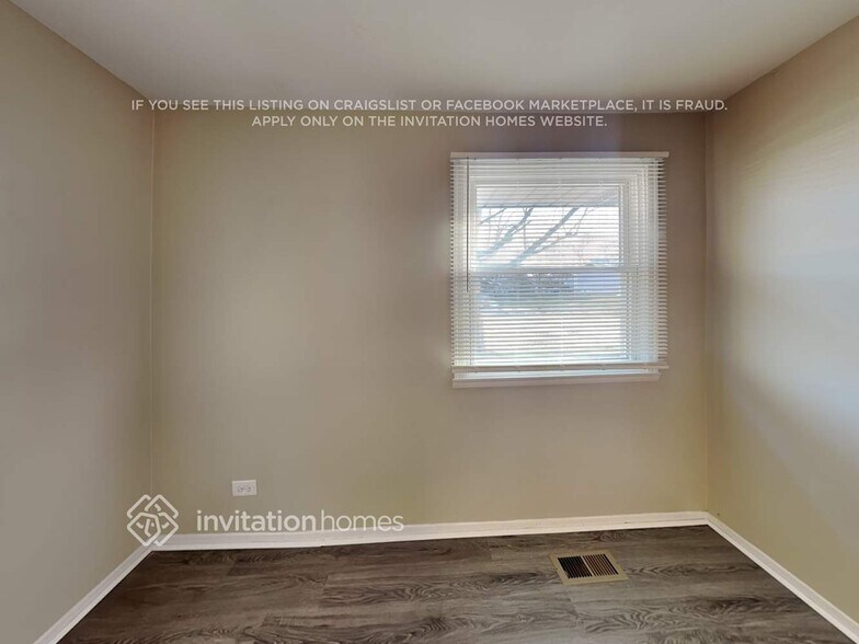 Building Photo - 800 S Cedarcrest Dr