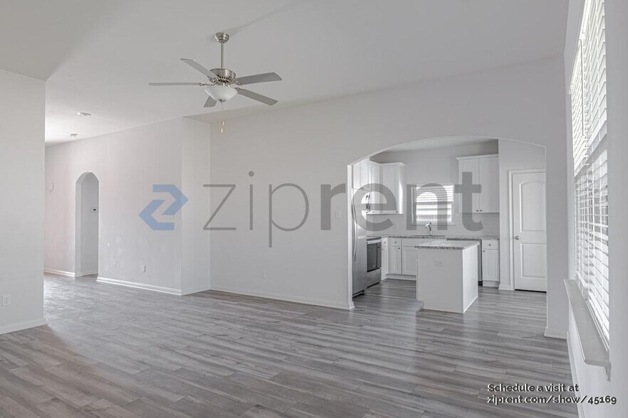 Building Photo - 337 Bearman Dr