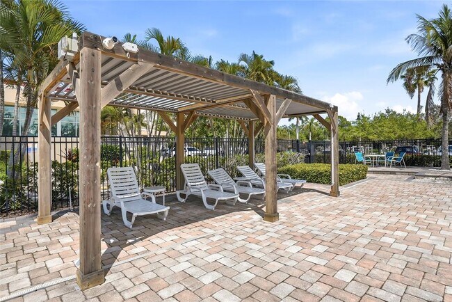 Building Photo - 3162 Moorings Dr S