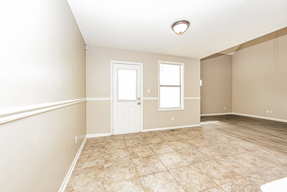 Building Photo - 110 Bland Dr