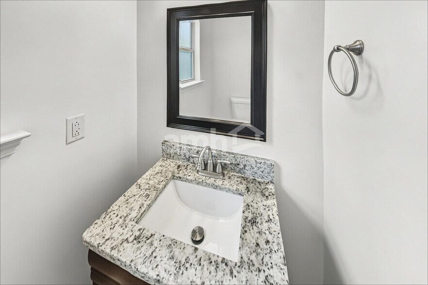 Building Photo - 1034 Shallow Water Way
