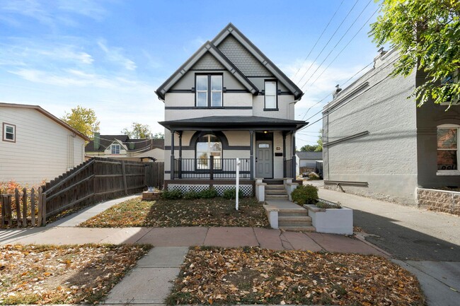 Primary Photo - Charming 3BD, 2.5BA Whittier Home with 2-C...