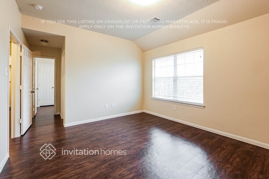 Building Photo - 12631 Lady Slipper Rd