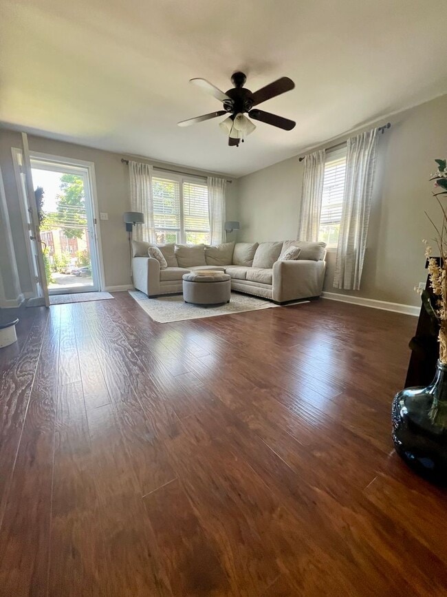 Building Photo - Gorgeous 3-Bedroom Home in Drexel Hill with Garage! Available mid-May!