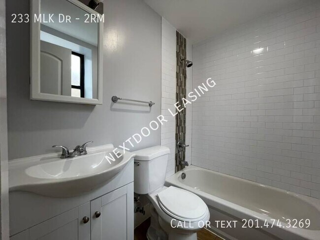 Building Photo - 233 MLK Dr-2RM