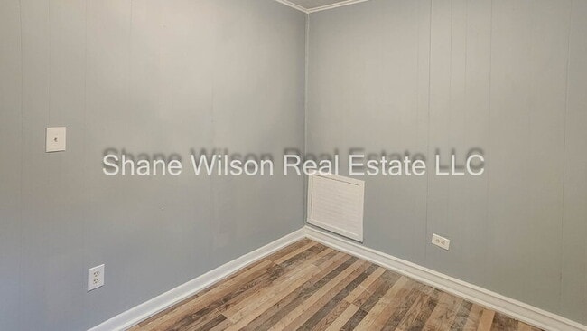 Building Photo - 5327 Lee Ave