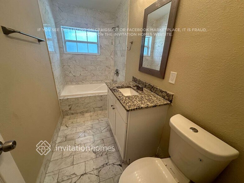 Building Photo - 3621 Sutton Dr