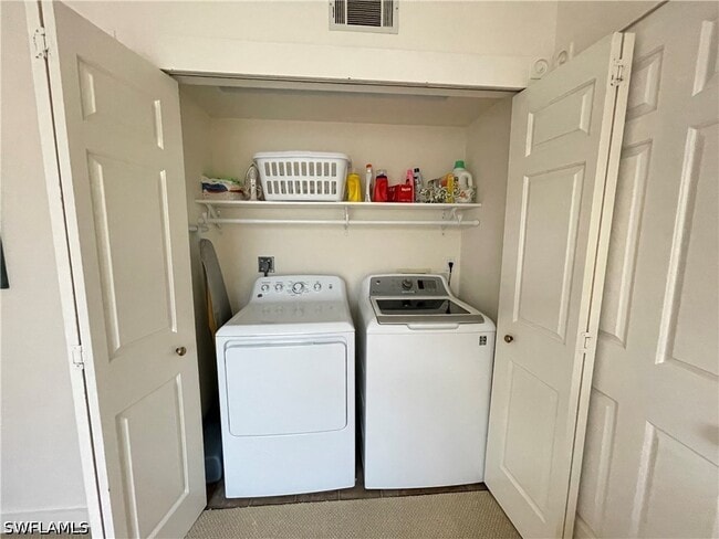 Building Photo - 254 6th Ave S